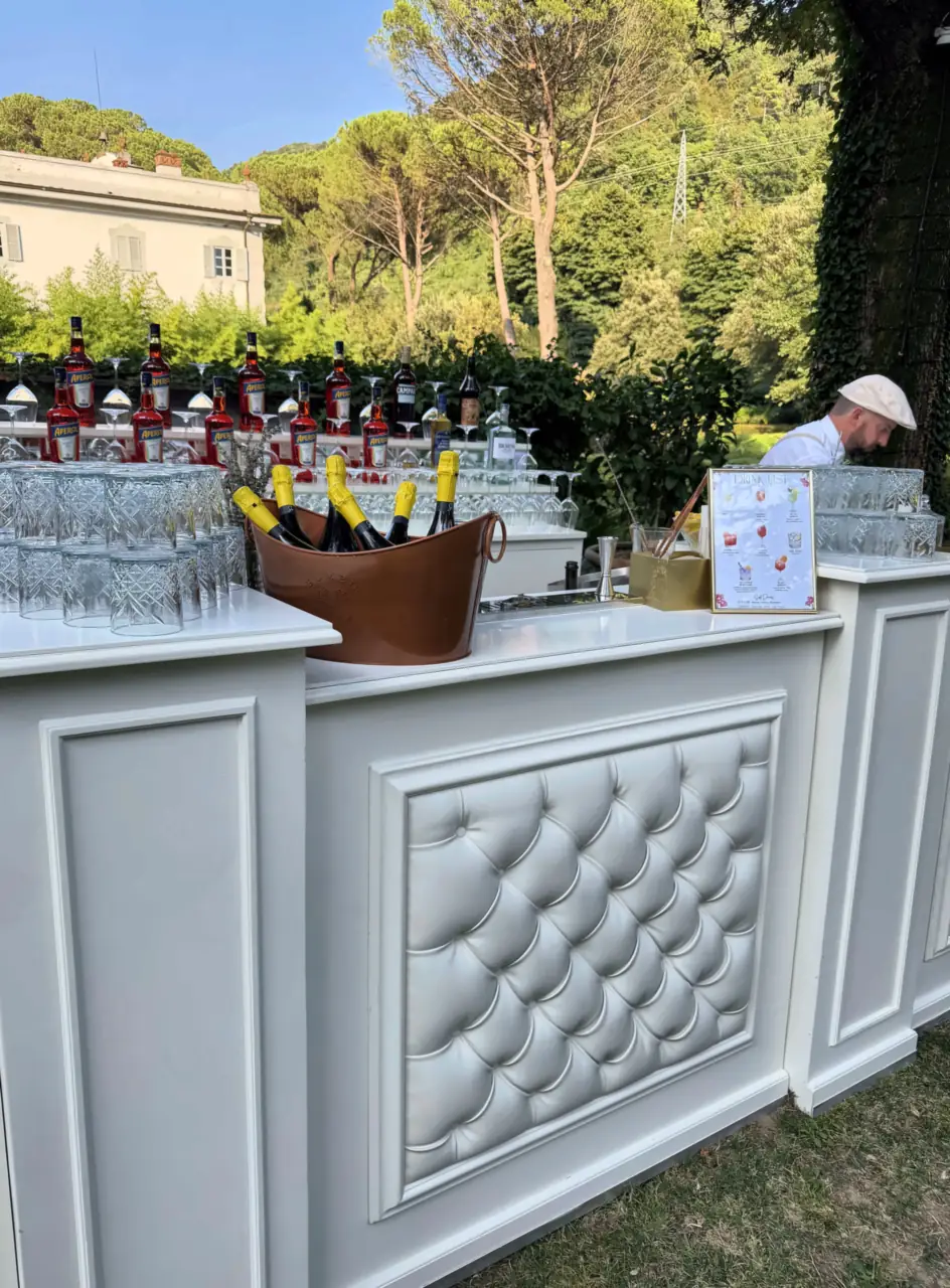 Padded bar detail with ice bucket and back bar